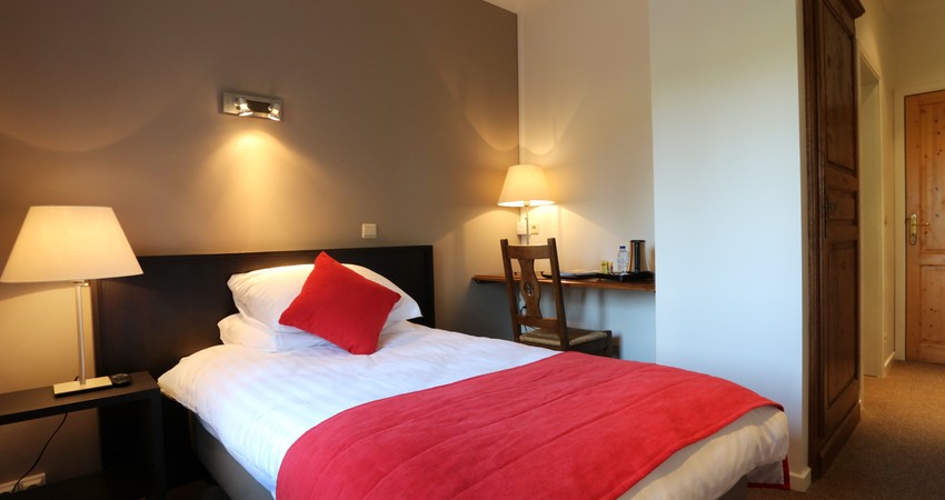 Rooms, Rates & Reservations